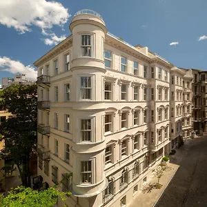 https://casa-foscolo-hotel-istanbul-a-member-of-design-hotels.istanbul-turkeyhotels.com