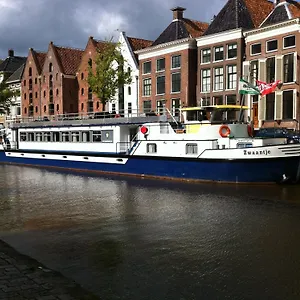  Hotel Zwaantje