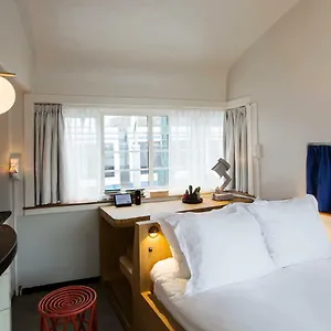 https://sweets-kinkerbrug.zandvoort-hotels.com